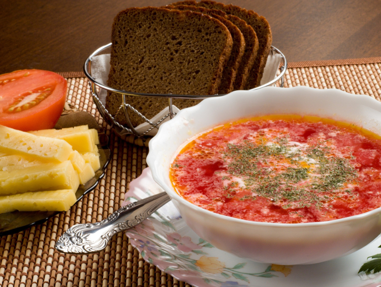 Борщ домашний украинский