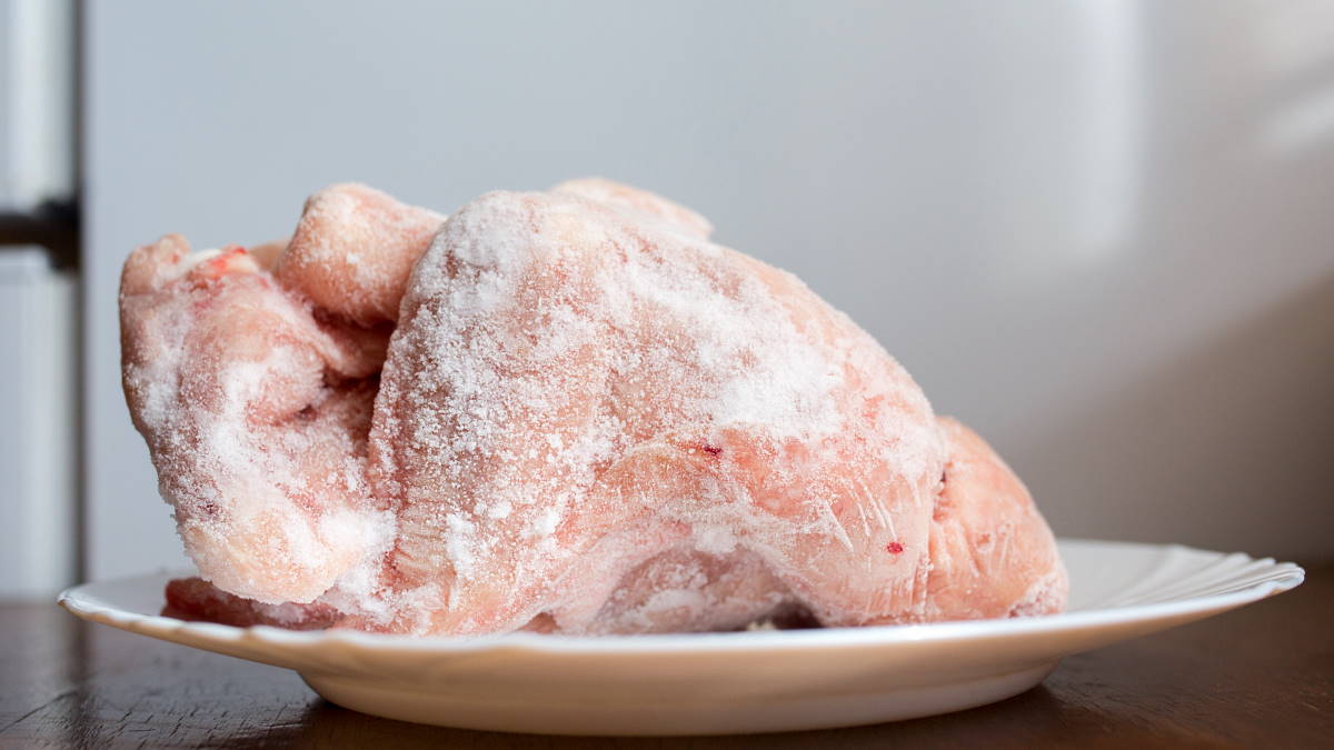 Курка цілком з морозилки в Instant Pot